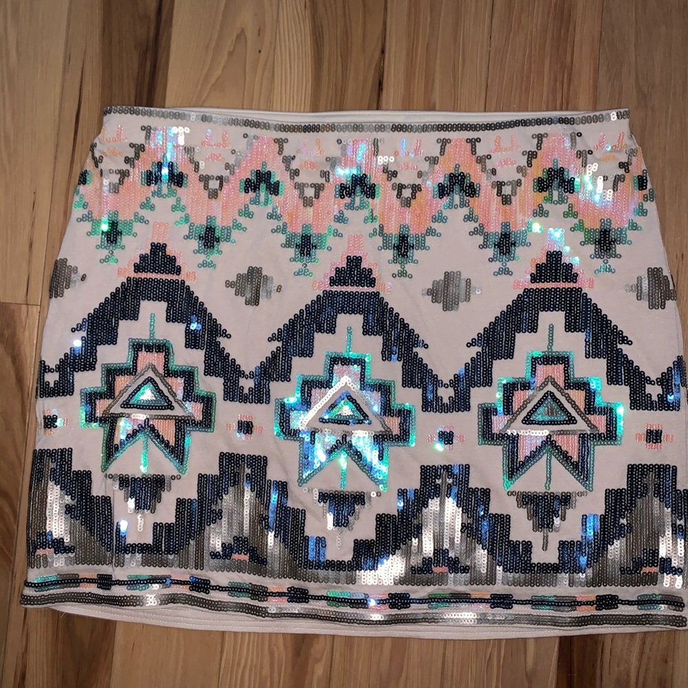 Express mini skirt